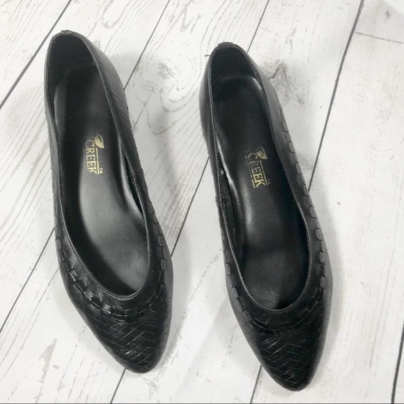 CABIN Creek Women’s Black Leather Flats size 6 - Picture 2 of 16